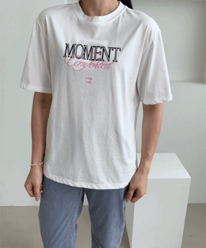 모먼 자수 티셔츠
